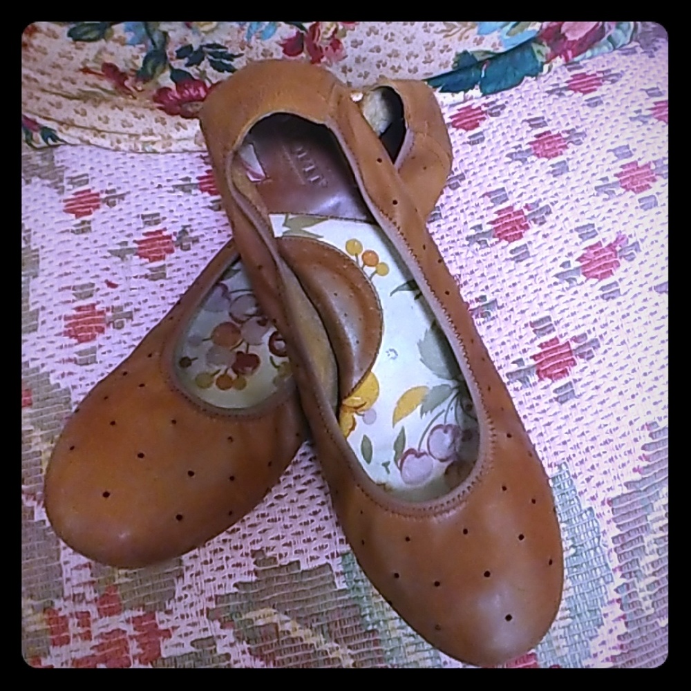 BORN BALLERINAS